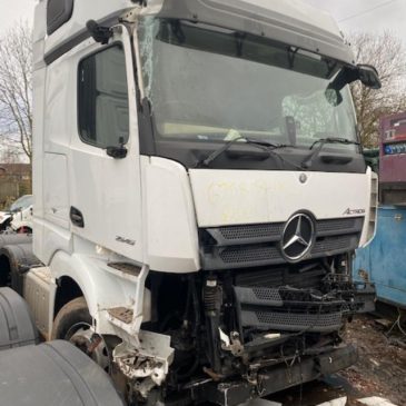 SOLD SOLD SOLD 2014 MERCEDES ACTROS 2545 DAMAGED